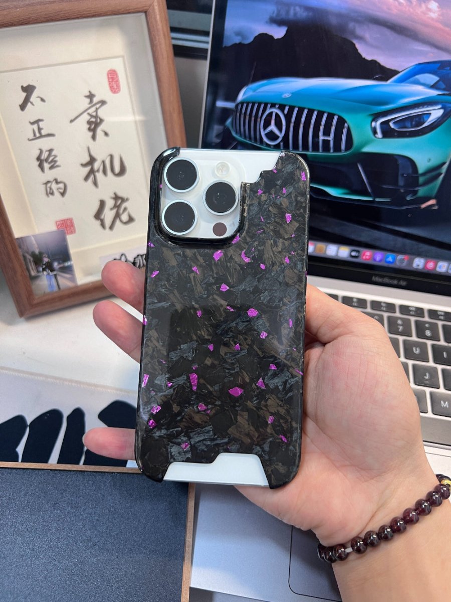 Luxury forged gold foil carbon fiber phone case for iPhone.