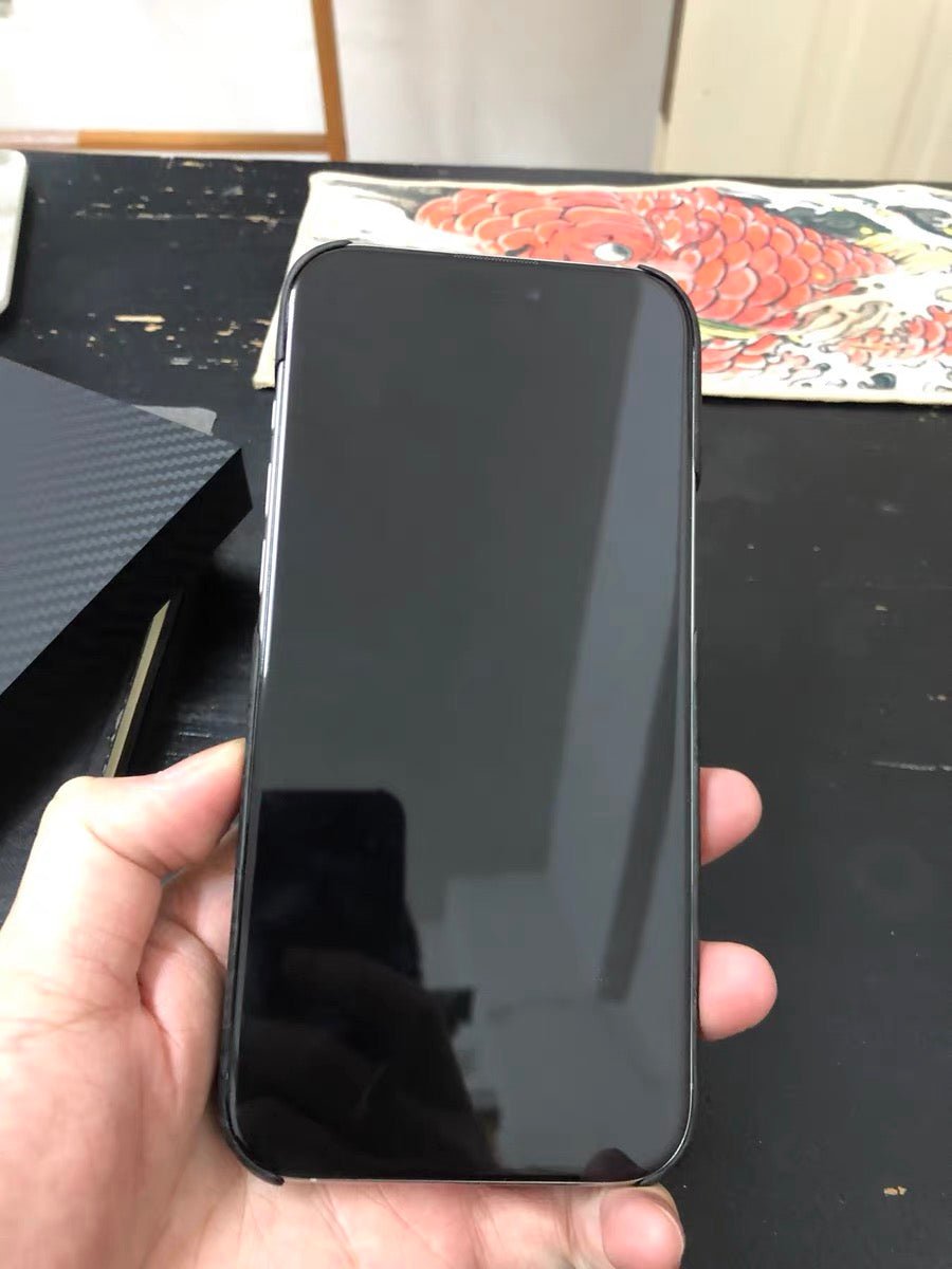 Luxury forged gold foil carbon fiber phone case for iPhone.