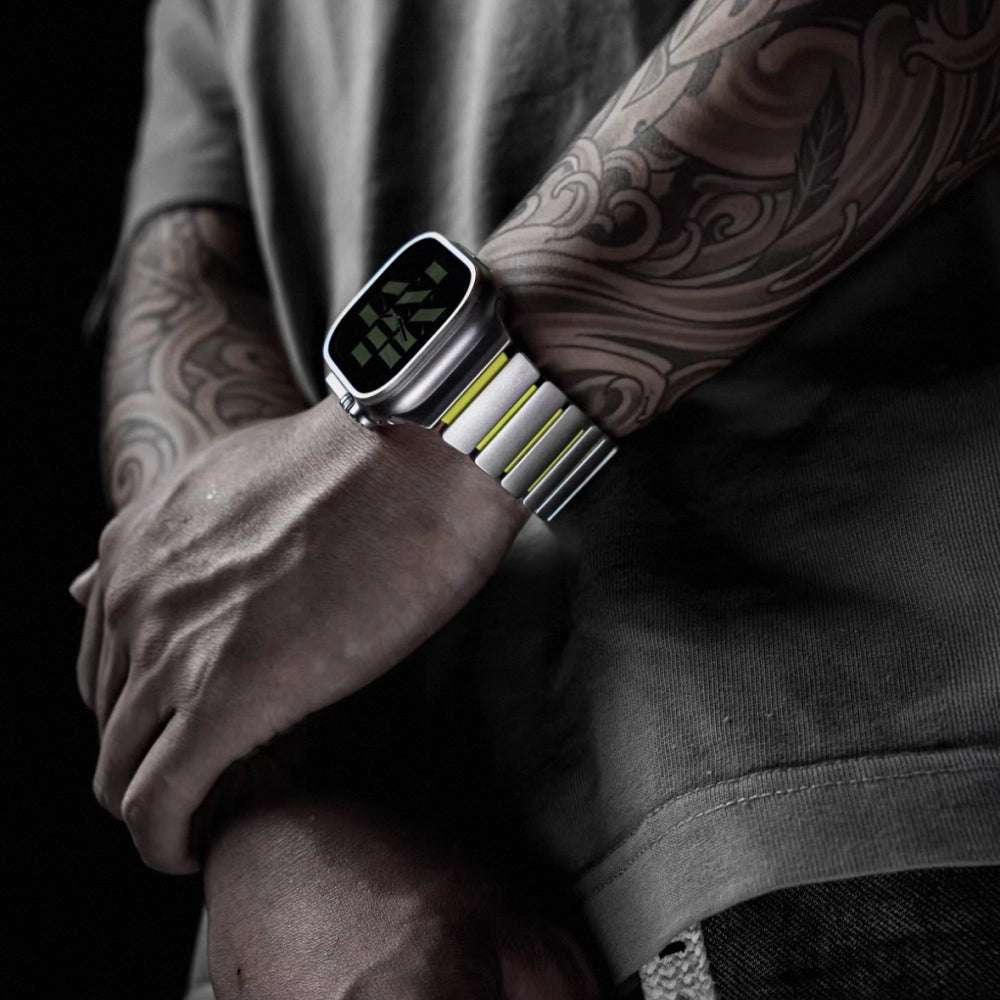 Aviator Titanium Fluoroelastomer Magnetic Strap for Apple Watch