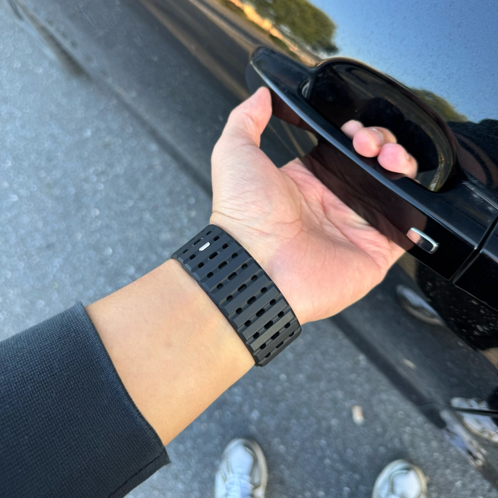 Breathable Magnetic Sport Strap for Apple Watch